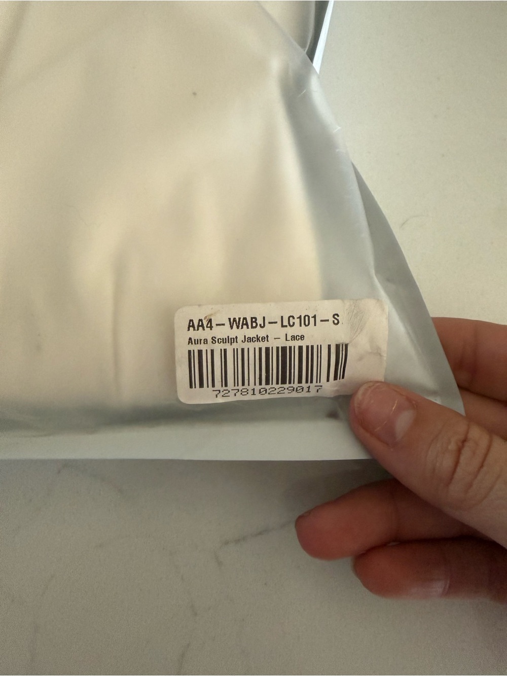 Alphalete Cream Aura Sculpt Jacket - Lace (Packaging)